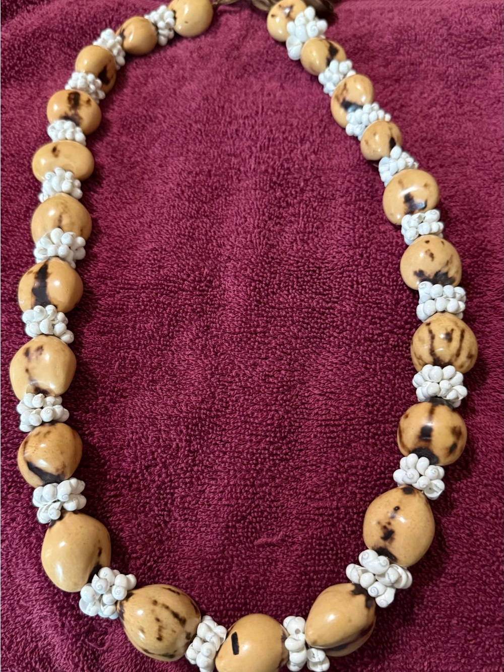 Handmade Hawaiian Lacquered White Kukui Nut and Shell Lei Necklace